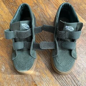 NWOT boys Vans Army Green hi-top shoes sz 1.5